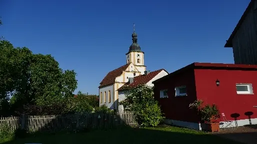 Kirche und Barock Stodl in Waltersberg
